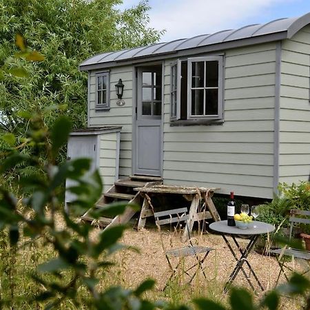 The Shepherd'S Hut @ Chichester Cottage Extérieur photo