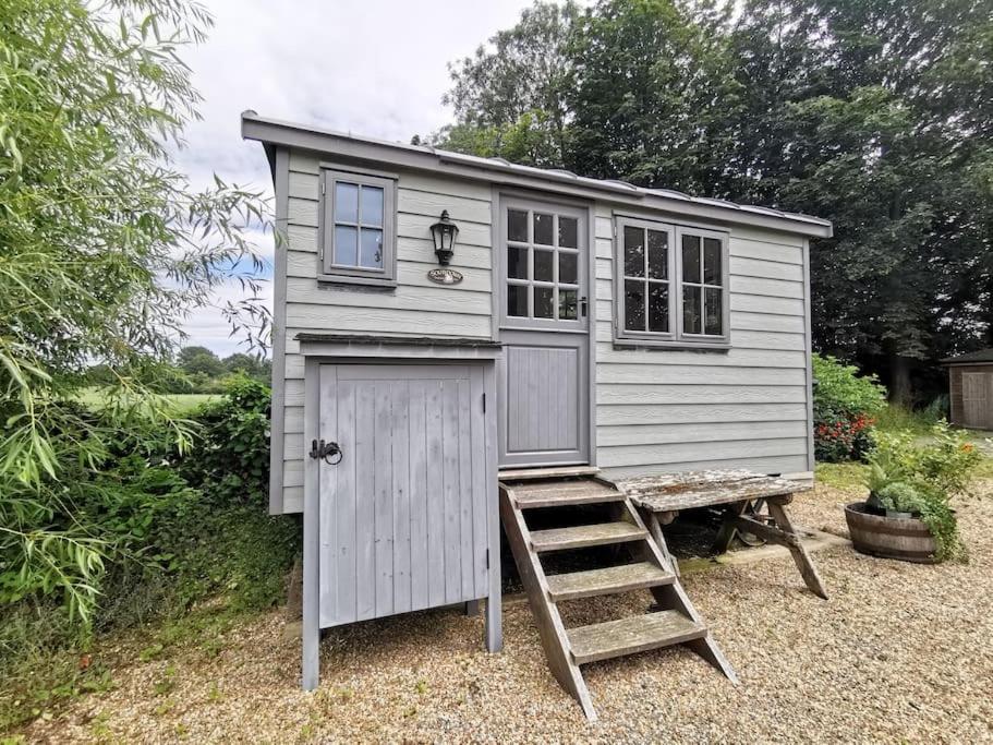 The Shepherd'S Hut @ Chichester Cottage Extérieur photo